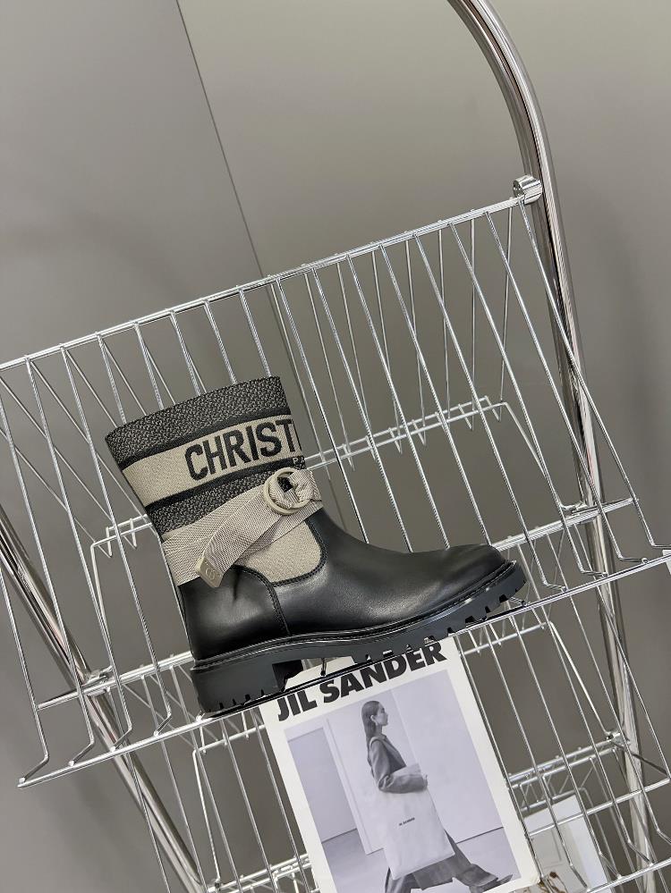 Dior Classic Autumn and Winter Knight Boots featuring a variety of celebrity internet cel