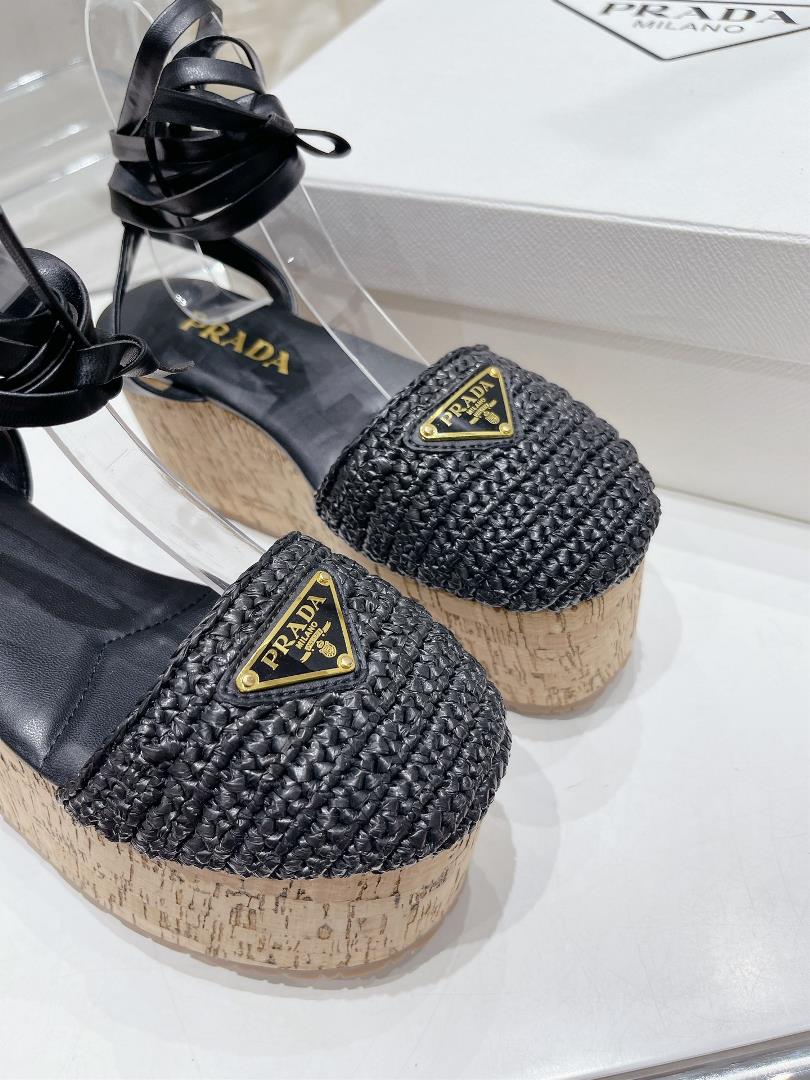 The latest original prada Prada new roman woven wood grain thick soled sandals are release