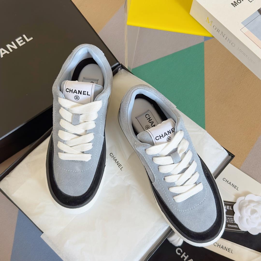 Top level version Low Chanel Chanel 23B Panda Color Sneaker Xiaoxiang Casual Sports Shoes Thick Sole