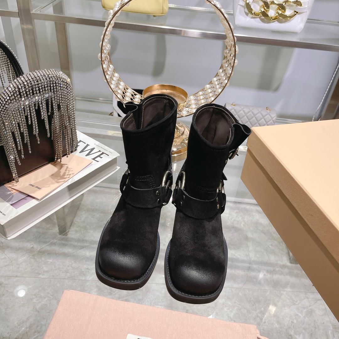 Factory mimiu 2023 Autumn and Winter New Product Limited Quantity Lock Short Boots Popular Boots Miu