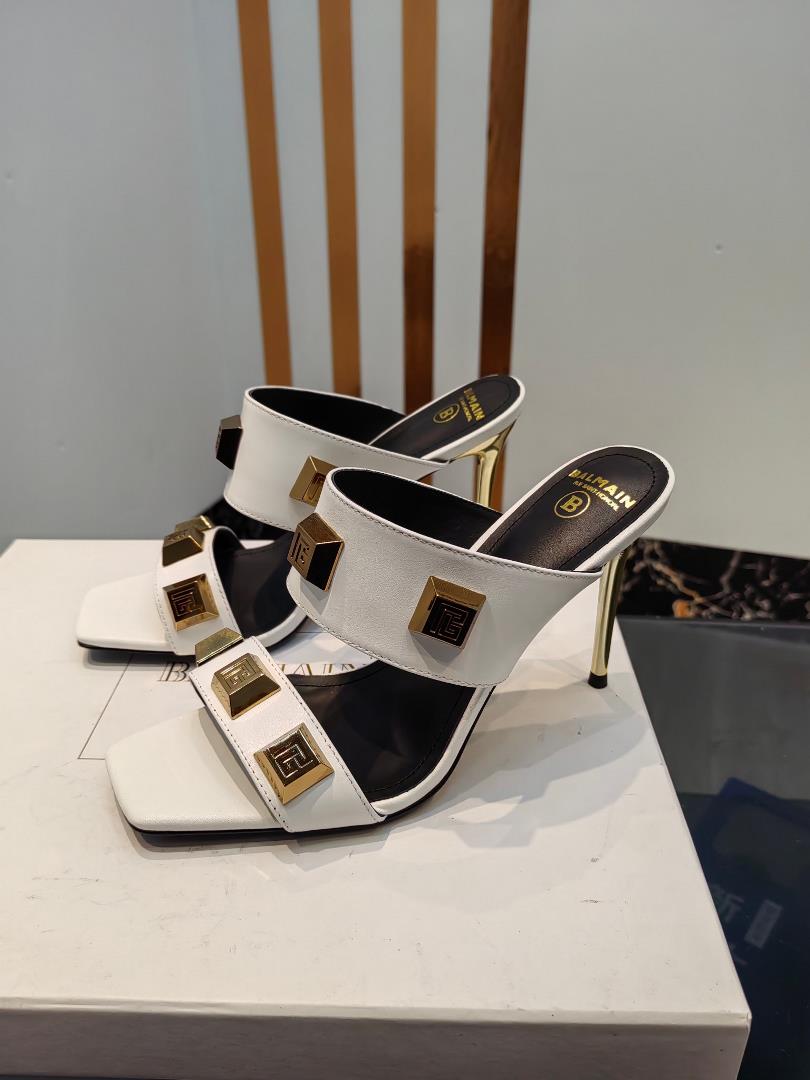 Balmans latest runway high heeled slippers for springsummerThe brand Balman was founded by Fre