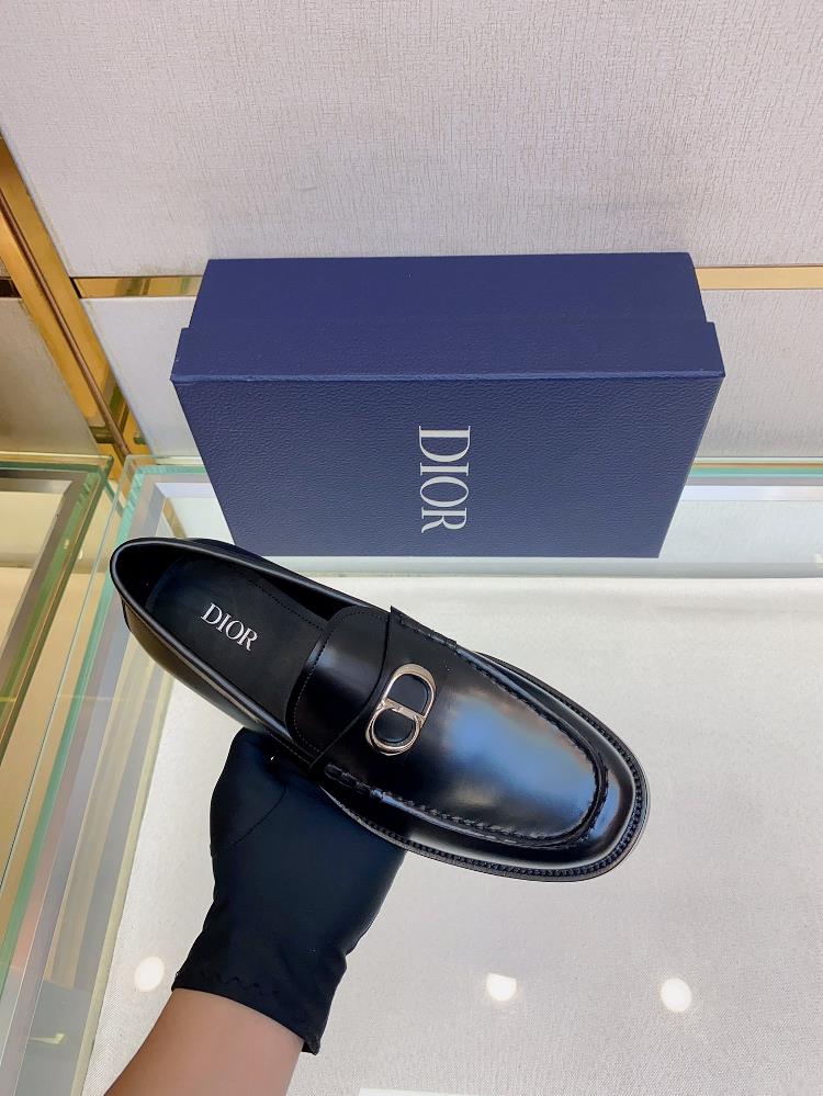 The official selling price of CD Homes new DIOR TIMELESS Lefu shoes  This Lefu shoe embo