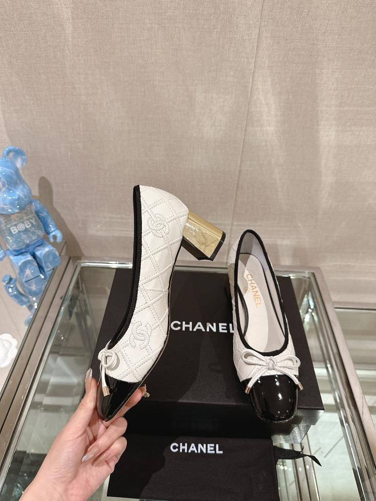 Chanel 23FW New Small Fragrance Square Headed Single Shoe Electric Embroidery Lingge Doub