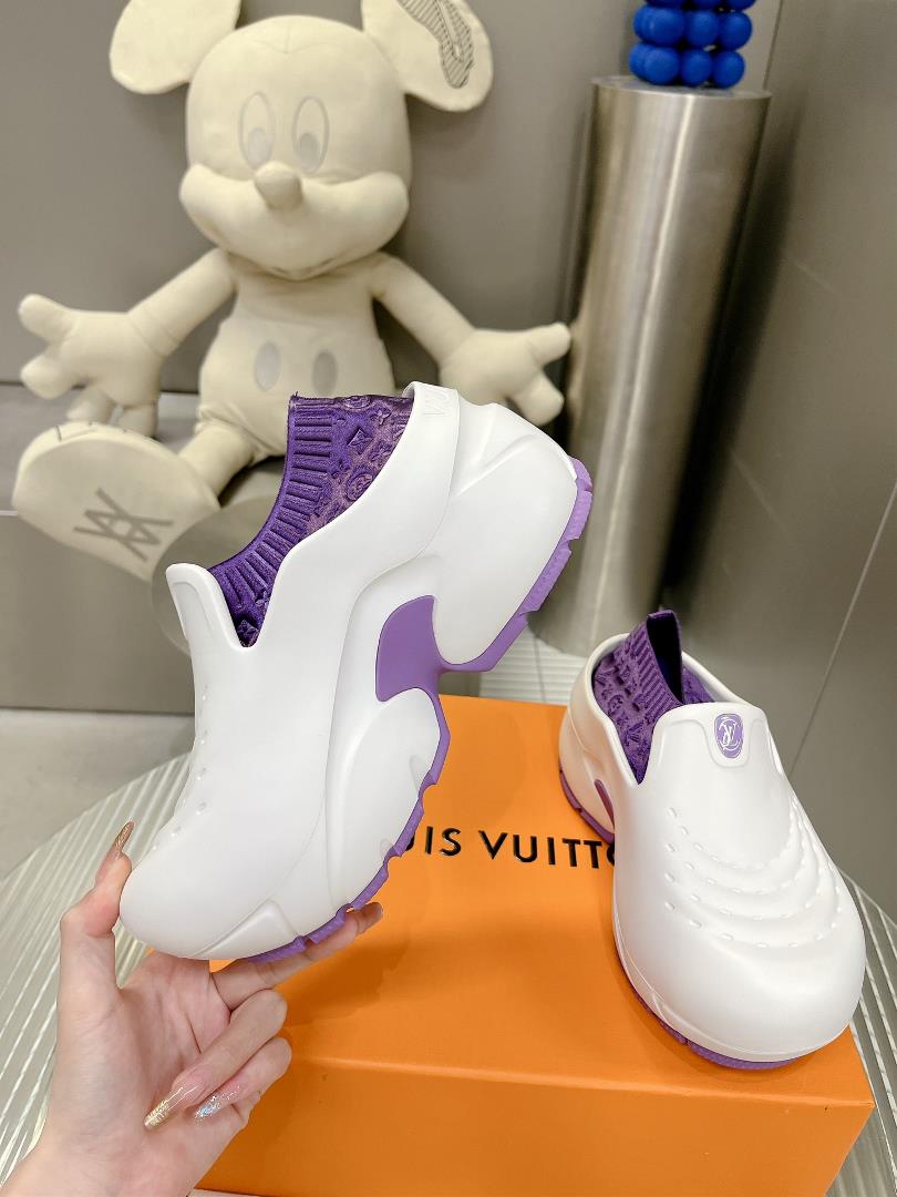 The shoe that debuted in the 2023 fashion show is named Louis Vuitton Shark Clog The shell mat