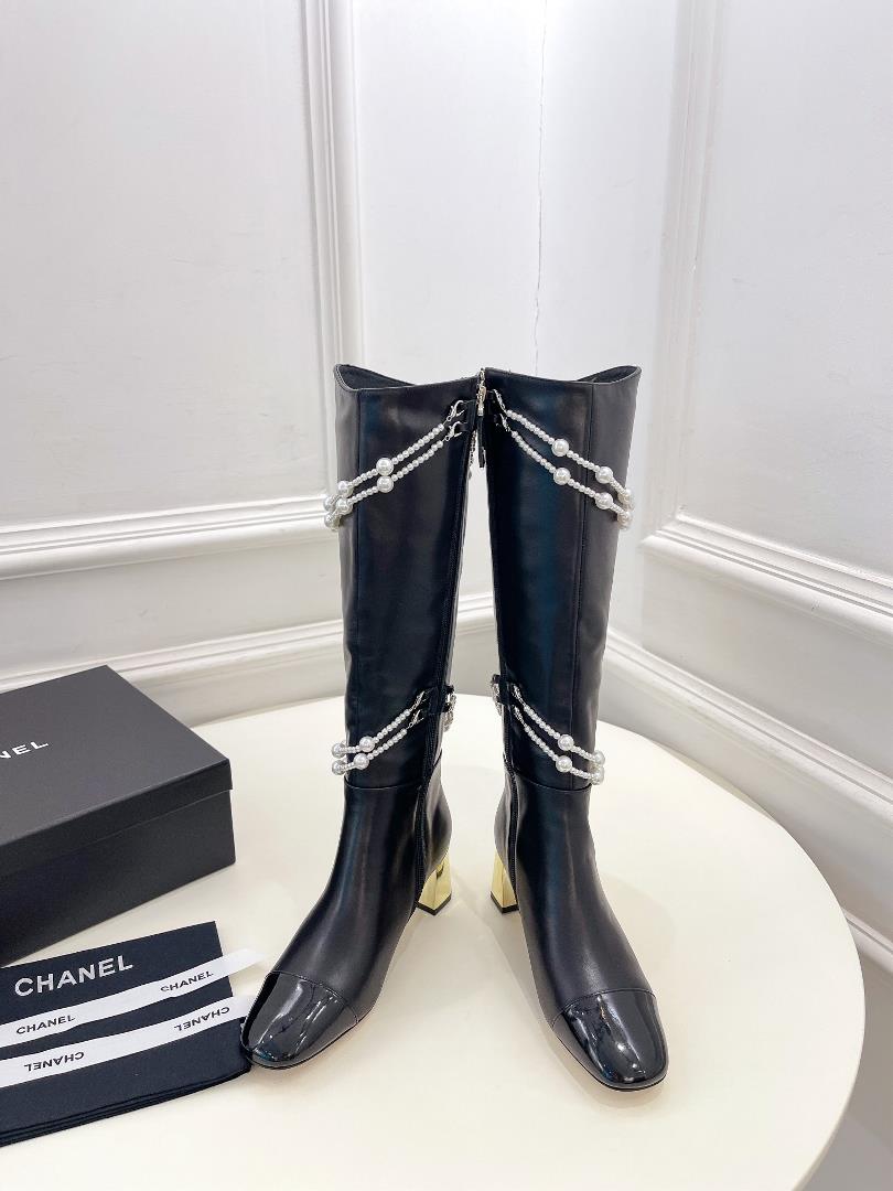 chanel 2023 autumn and winter new product counterbound skills pearl chain rough heading boots new fa