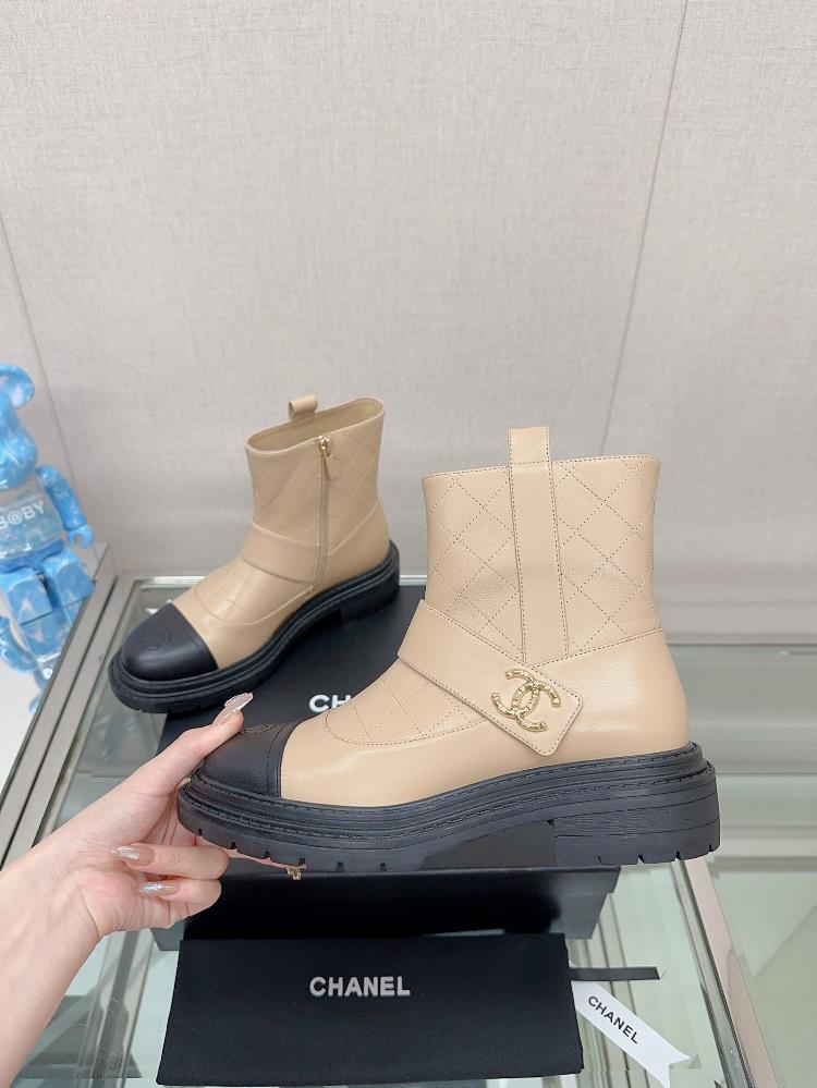 23Ss Autumn and Winter New Channel Small Xiangling Grid Double C Buckle Short Boots Thick