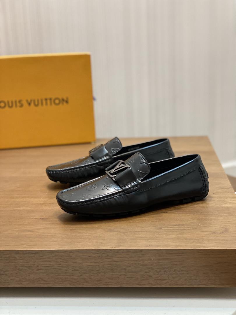 Louis Vuitton LUXEMBOURG SAMOTHRACE series of bean shoes made a remarkable debut on the s