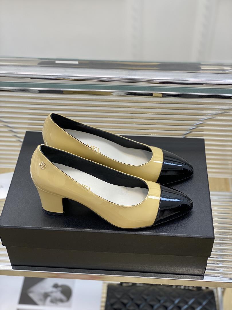 Chanel 23C Early Autumn Collection Mary Jane Single ShoeI really fell in love at first gla