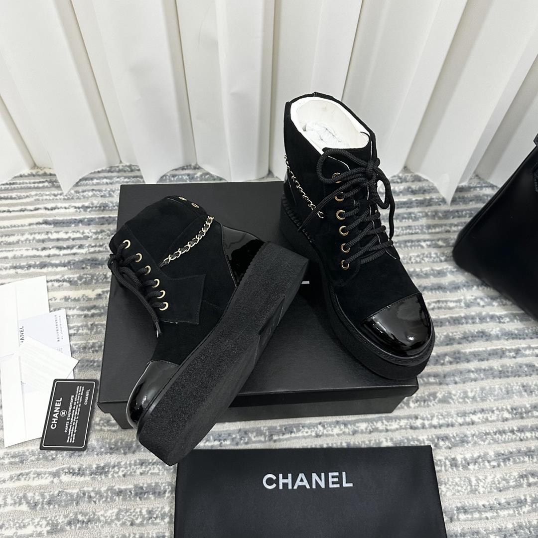 CHANEl  New Classic Black and White Thick BottomChain Double C Fashion Short BootsEternal