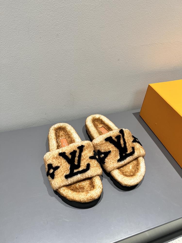 Factory LV wool slippers with thick soles and lamb wool slippersLV donkey brand Teddy lamb hair slip