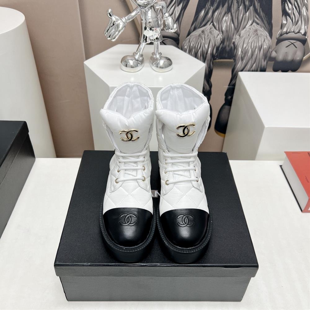 Factory toplevel versionCHANE Xiangjia 2023 vs AutumnWinter New Boot CollectionThick sole lace up short bootsThe new version has a high exit rate in