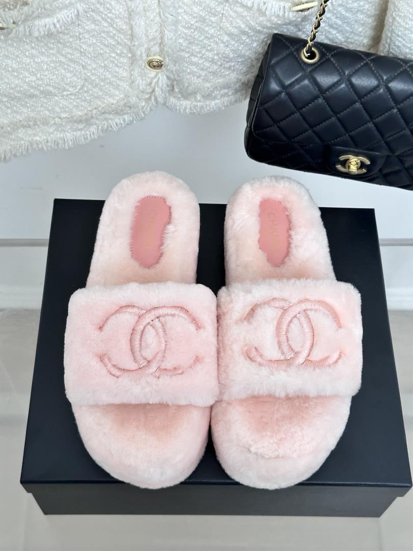 factory price chane xiaoxiang classic four season double c humy slipper this hair is real