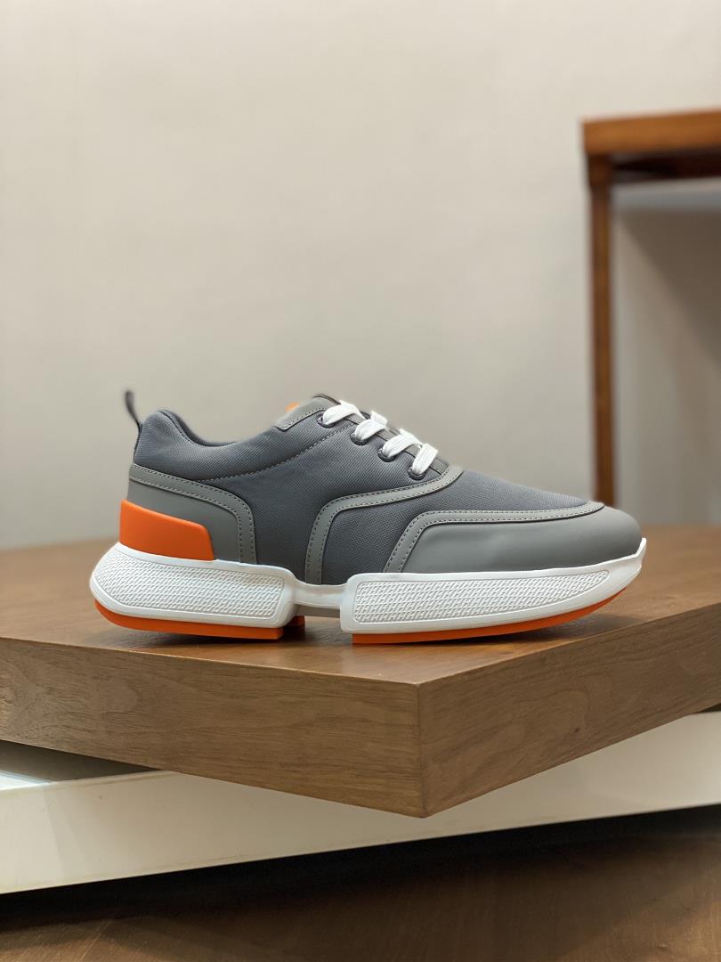 mens casual sports shoes with the upper made of original canvas with a top layer of calf