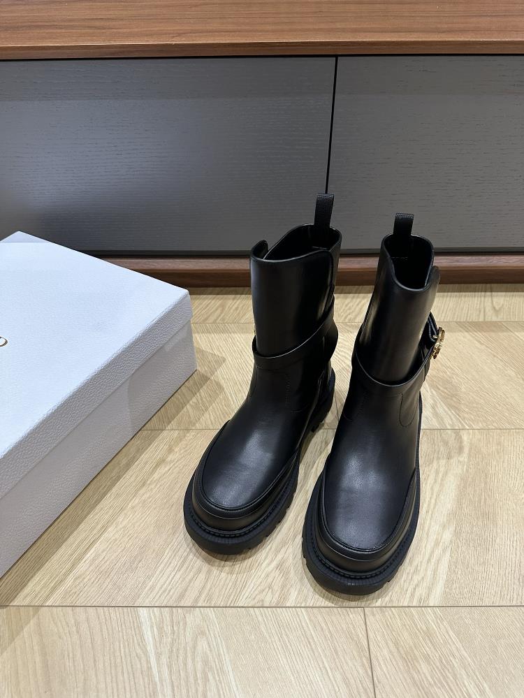 Dior Boots Calf Leather Inner Lining A Fashionable Statement