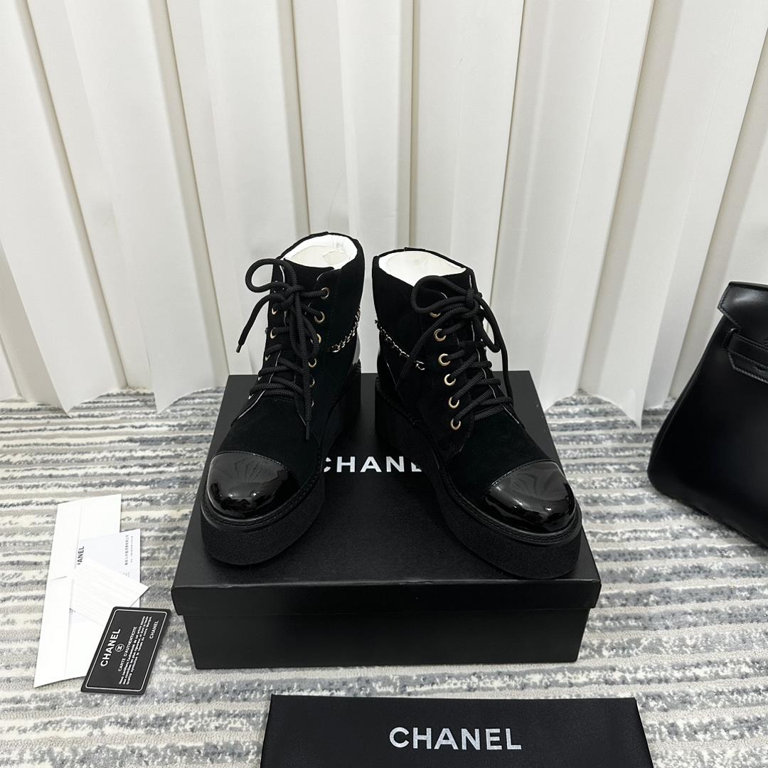 CHANEl  New Classic Black and White Thick BottomChain Double C Fashion Short BootsEternal