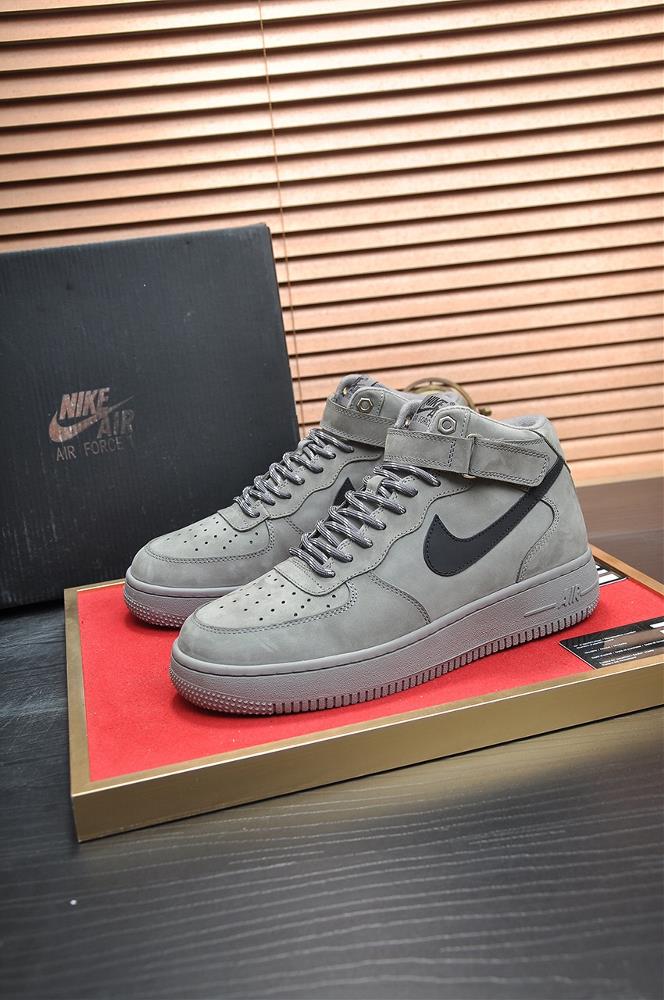 The Nike Air Force 1 Plus Maoli Couples Air Force One High Top Low Top Full Series Sports Board Shoes are specially supplied with NAPPA leather mater