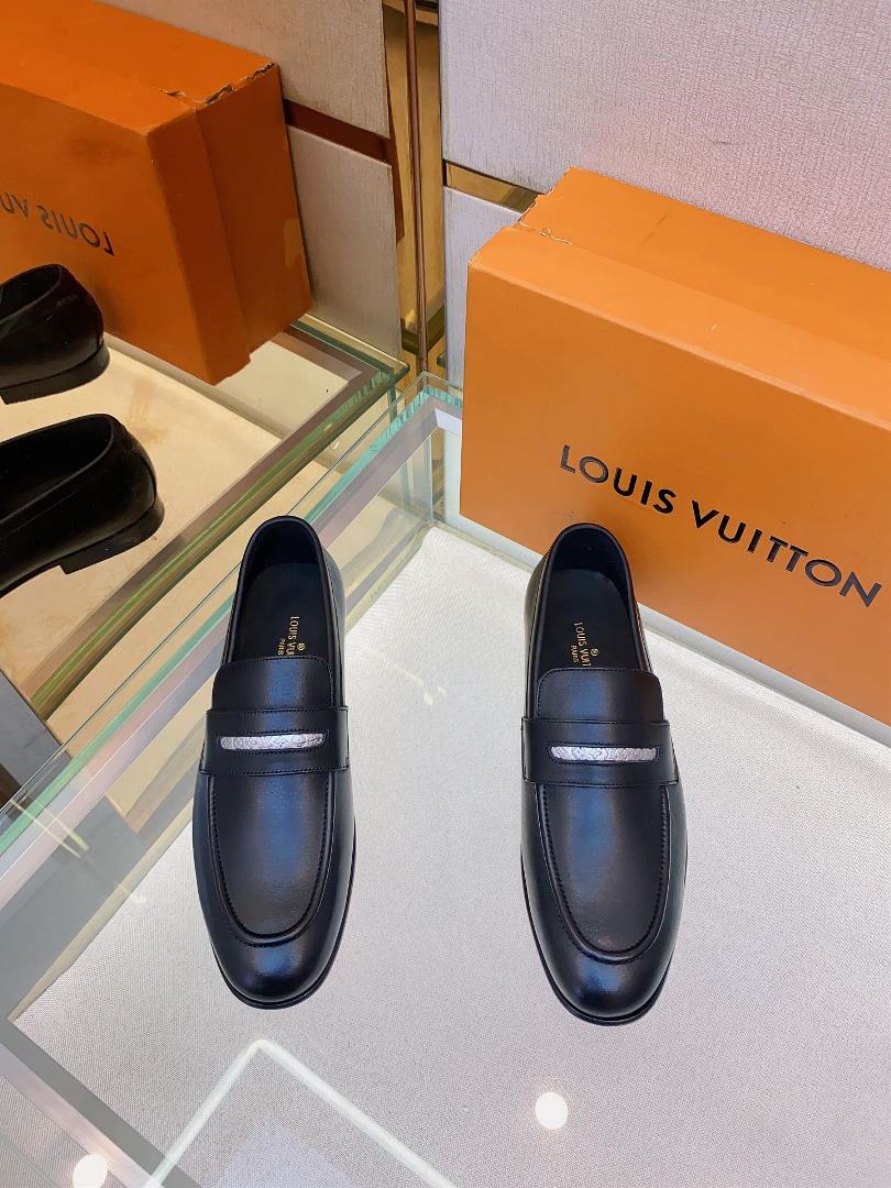 Lv brand  leather outsole SAINT GERMAN Slipon shoe This Slipon shoe leather shoes use imported bea