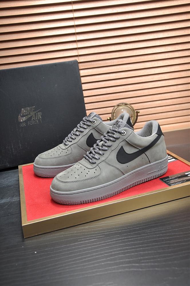 The Nike Air Force 1 Plus Maoli Couples Air Force One High Top Low Top Full Series Sports Board Shoes are specially supplied with NAPPA leather mater