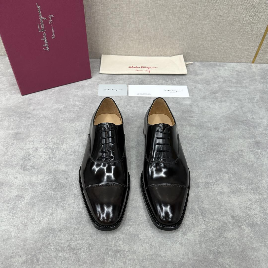 new product on the shelf Ferragam Ferra handmade fine mens formal shoes Leather shoes are made of I