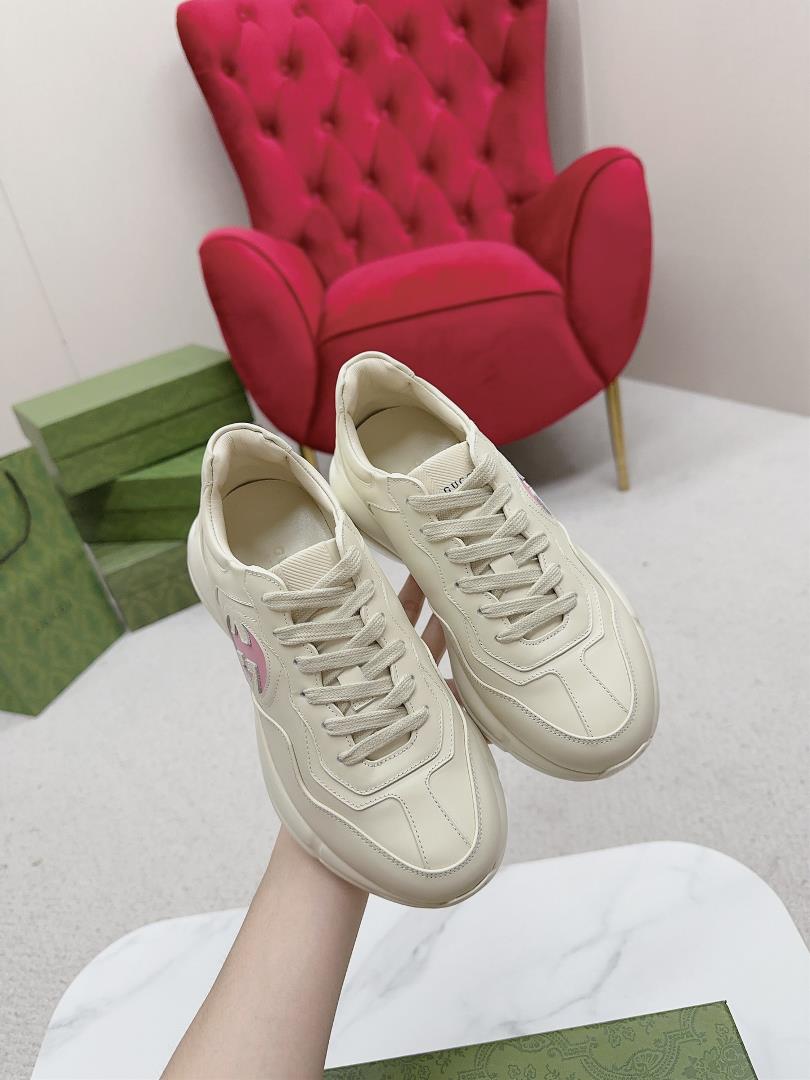 Womens  Mens Guccis toplevel version of the couples fathers shoe series is launchedG